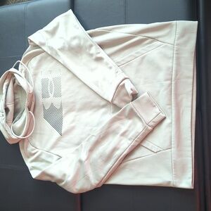 Loose fit Performance hoodie